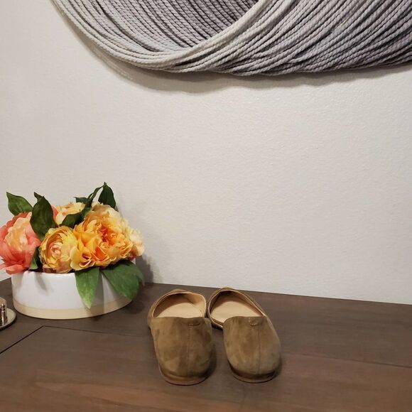 Marc Fisher Amra Olive Pointed Toe Flats Sz 7 - Picture 4 of 6